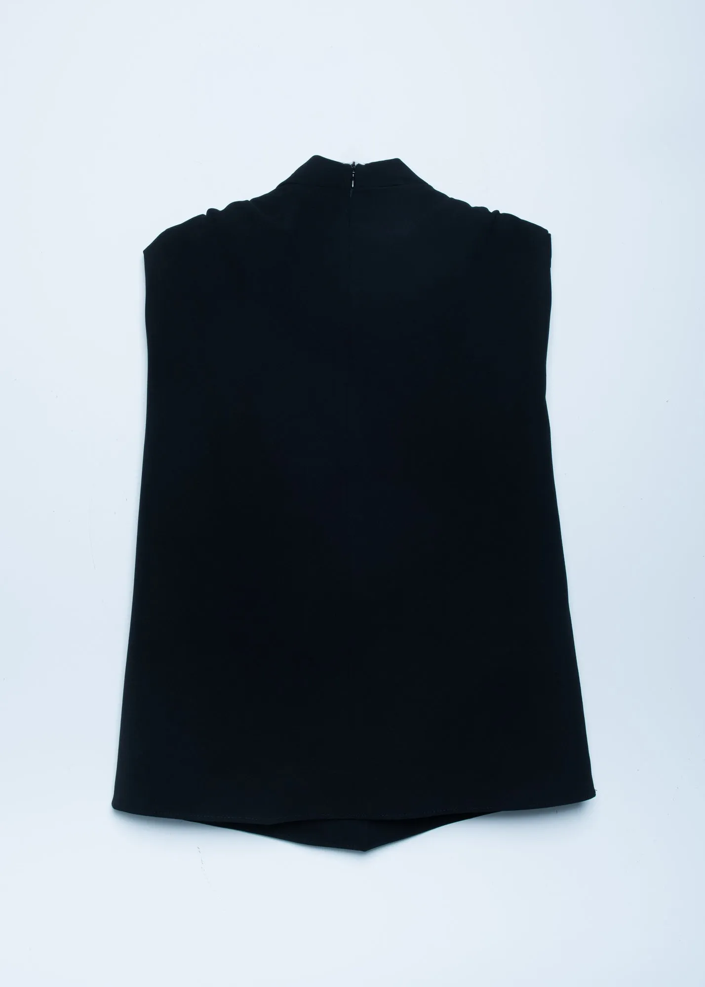 Blusa con spalle pieghettate