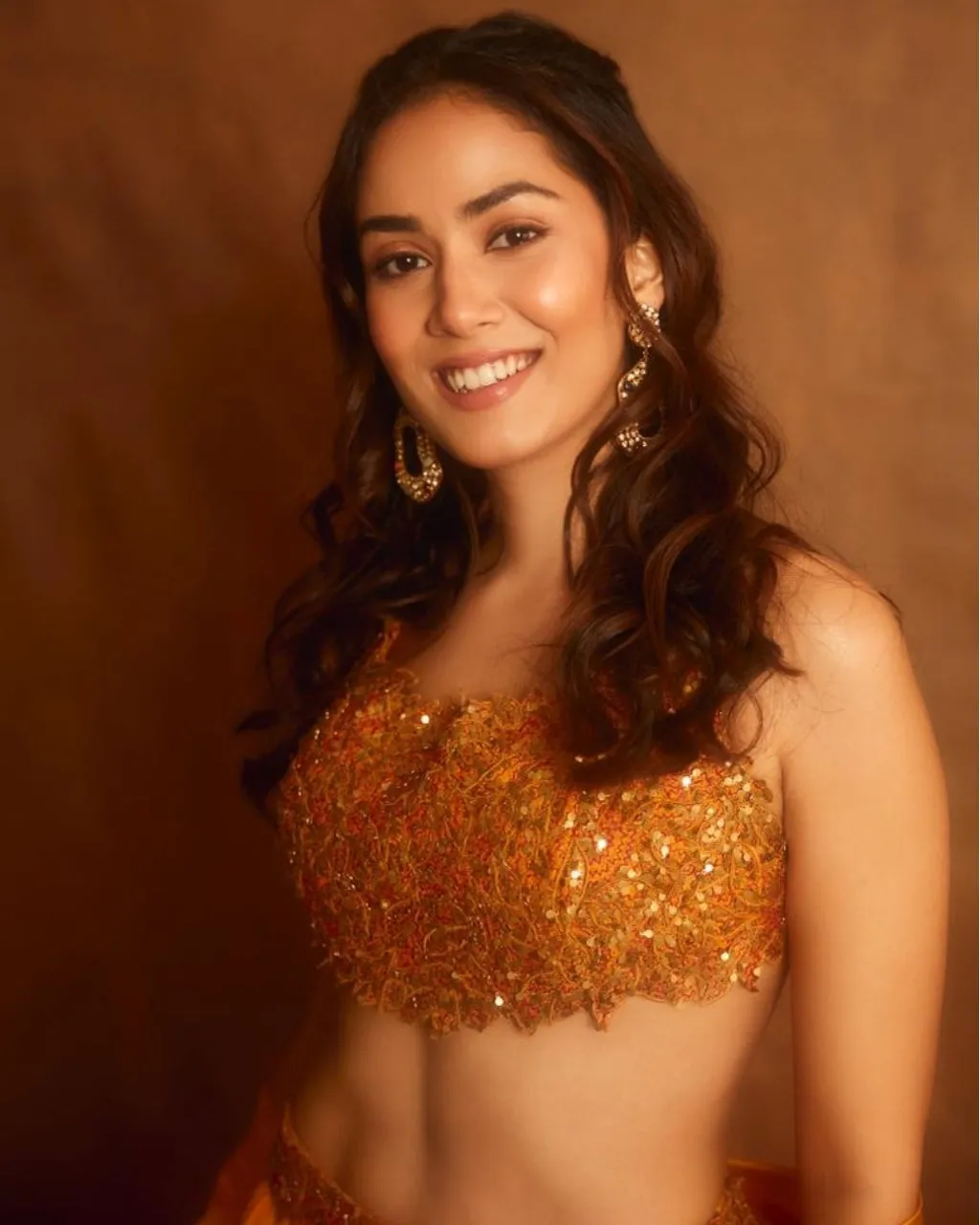 Choli ke Peeche Lehenga