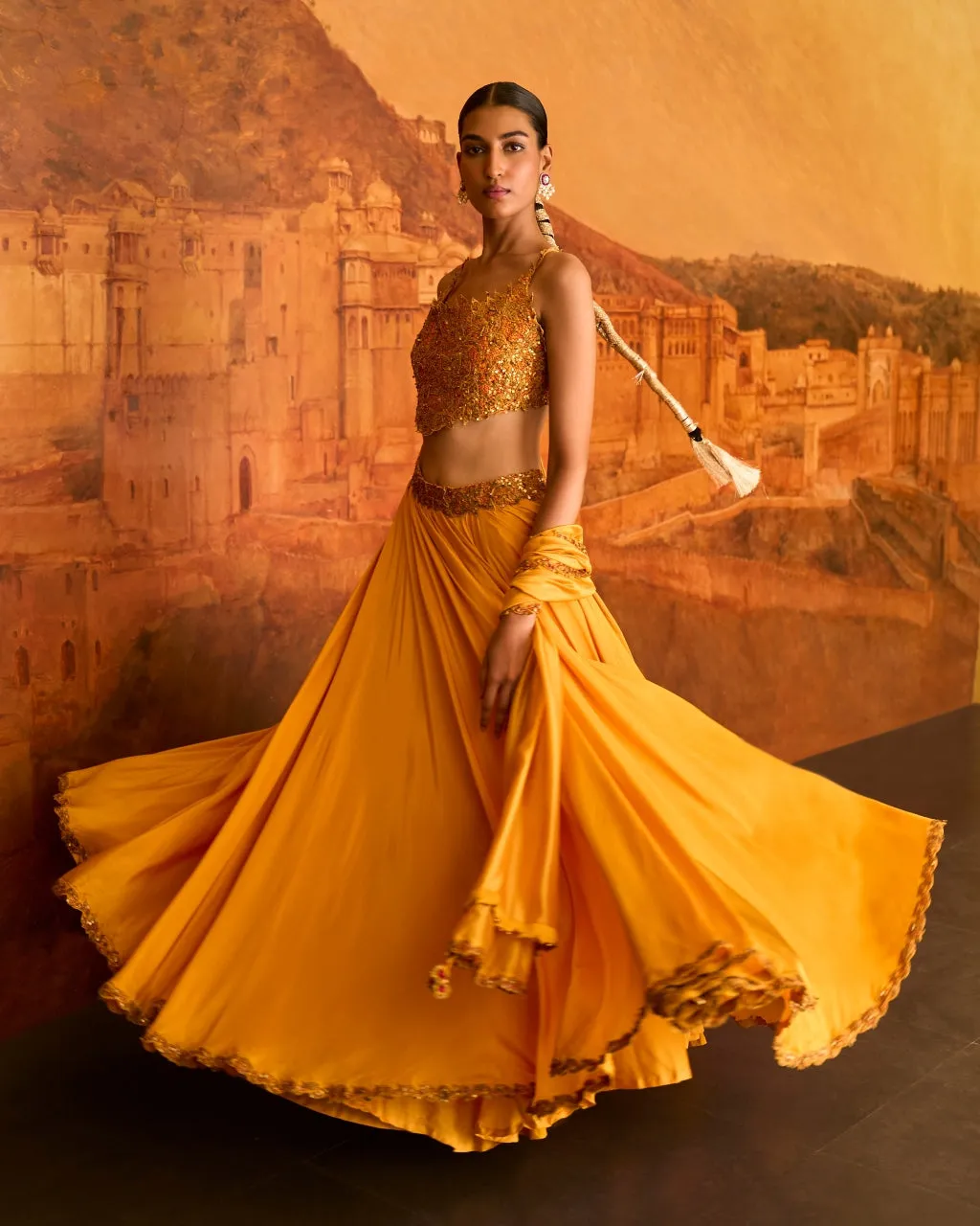 Choli ke Peeche Lehenga