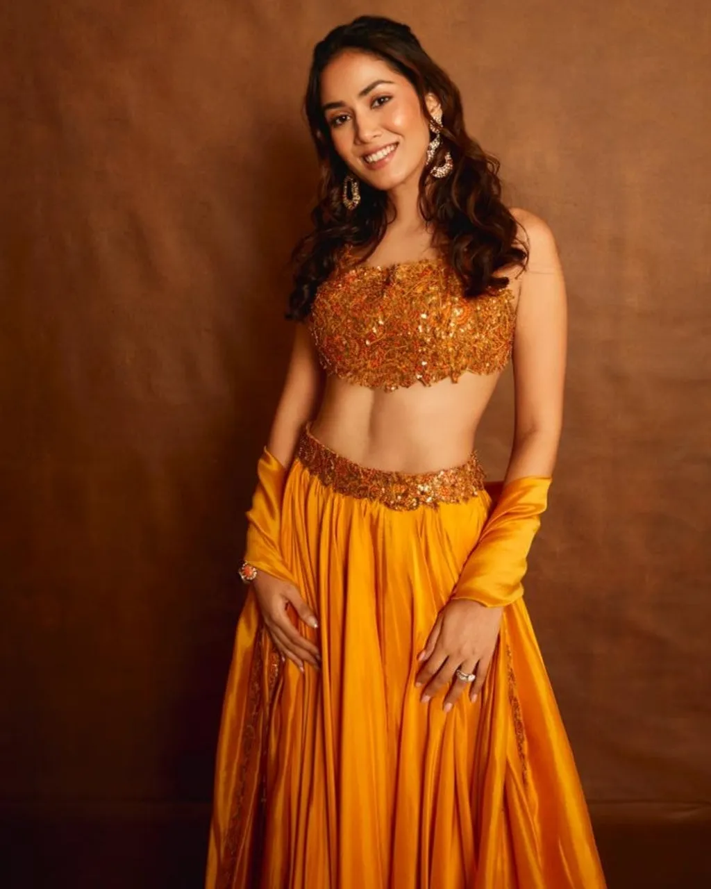 Choli ke Peeche Lehenga