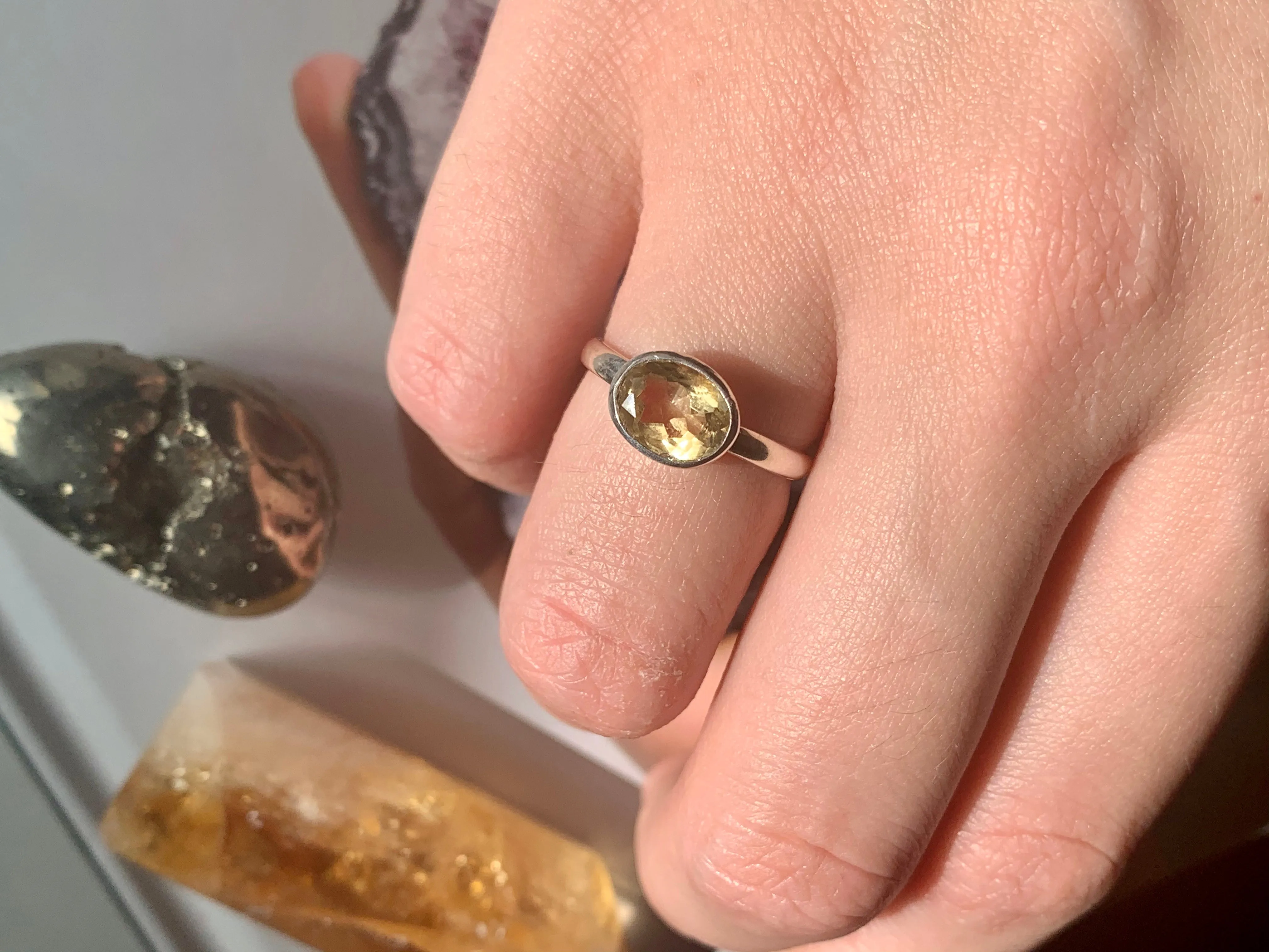 Citrine Akoni Ring - Small Oval