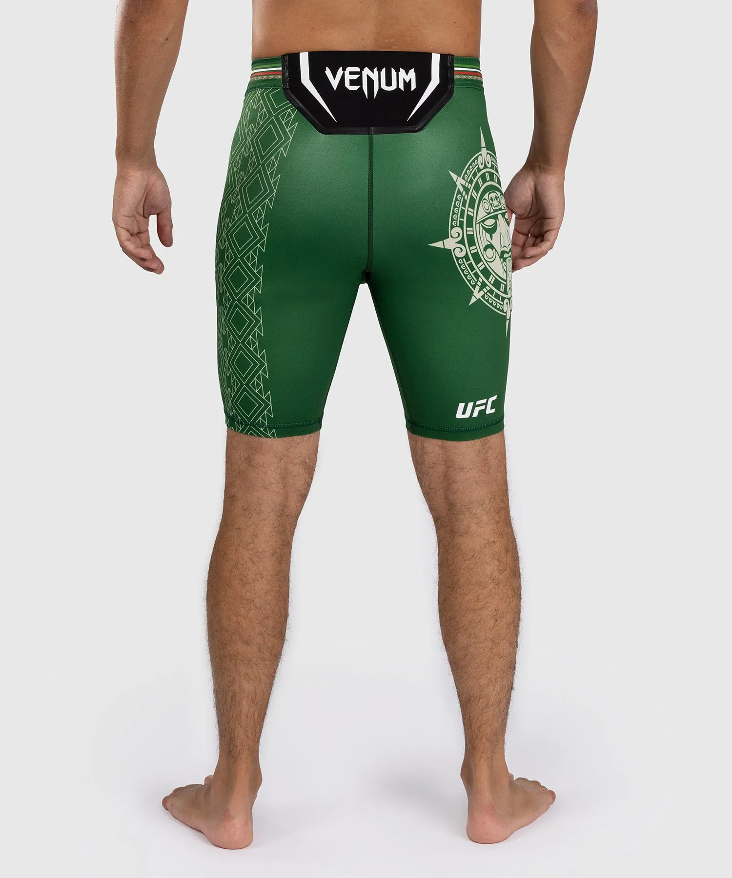 Noche UFC by Venum Authentic Fight Night Men’s Vale Tudo Short - Green